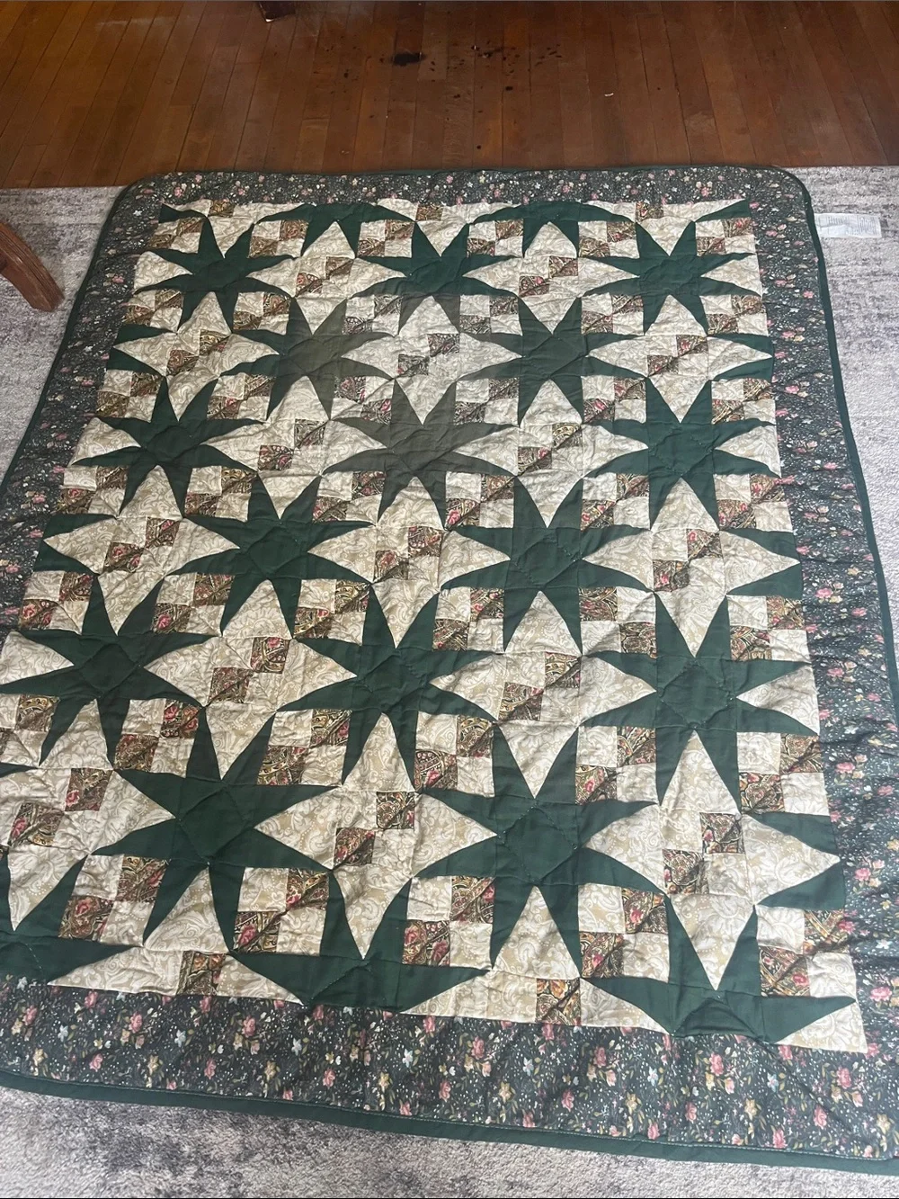 Green and Cream Star Patchwork Quilt